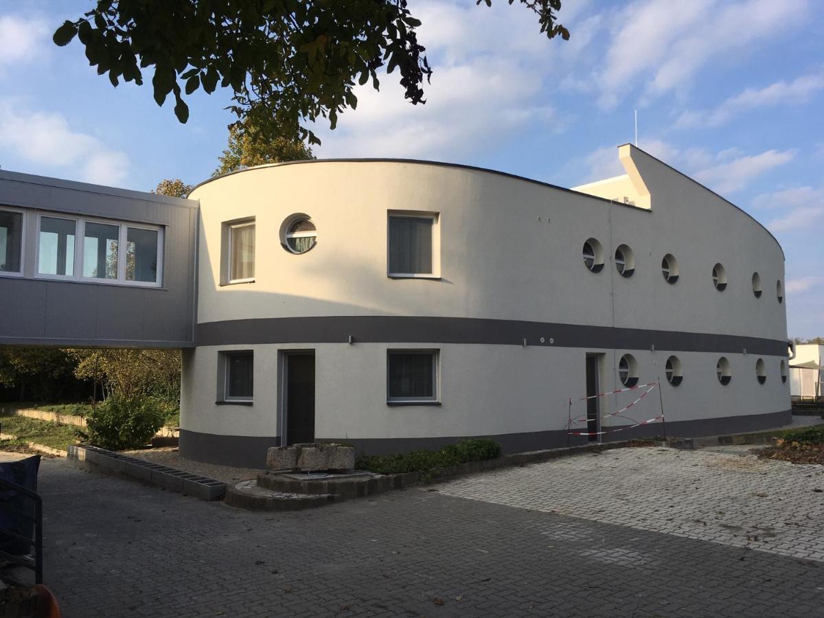 Nautilus Etterem Es Panzio Hotel Dabas Екстериор снимка