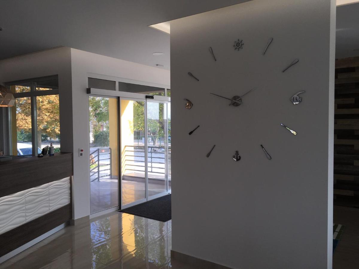 Nautilus Etterem Es Panzio Hotel Dabas Екстериор снимка