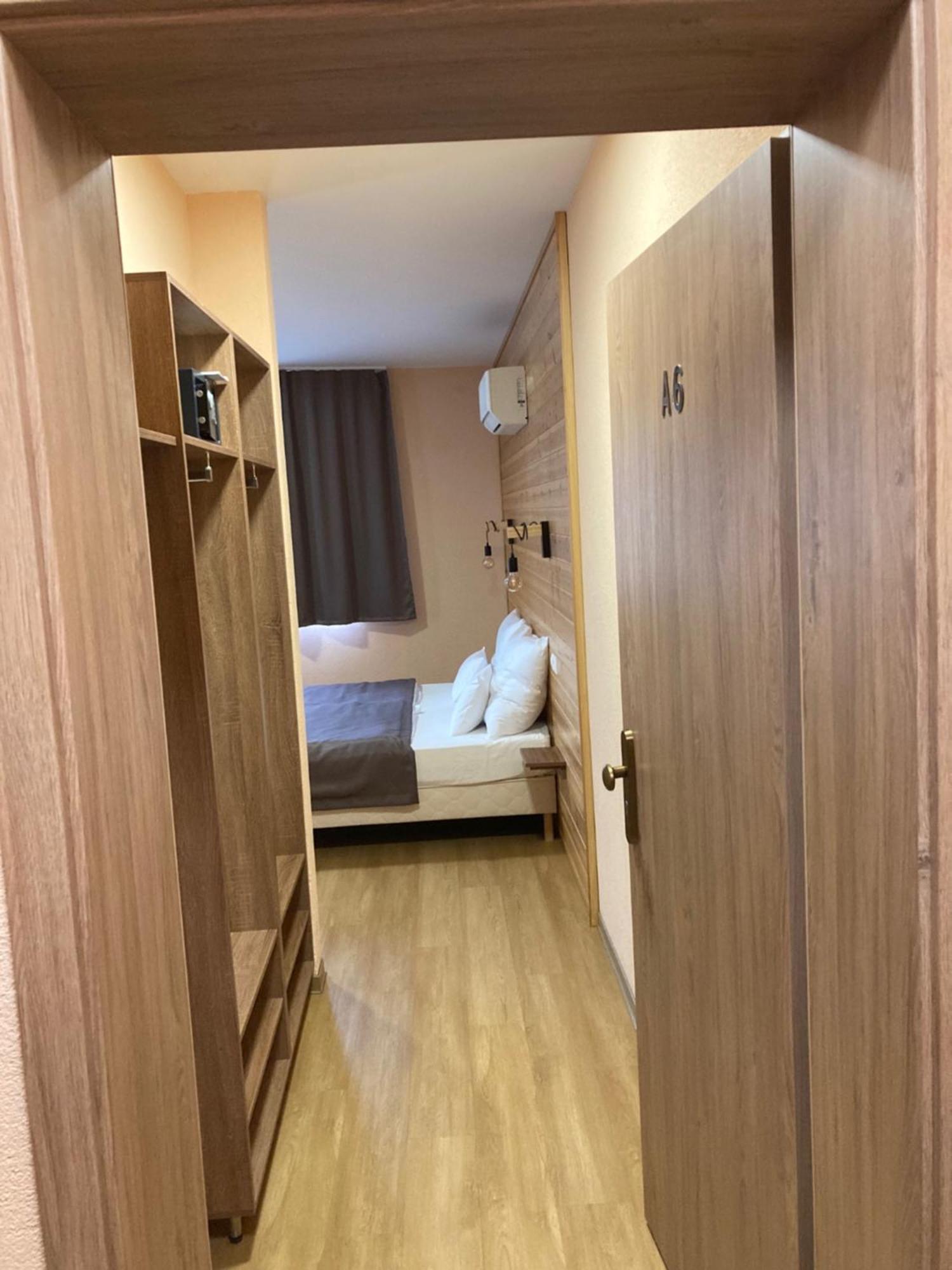 Nautilus Etterem Es Panzio Hotel Dabas Екстериор снимка