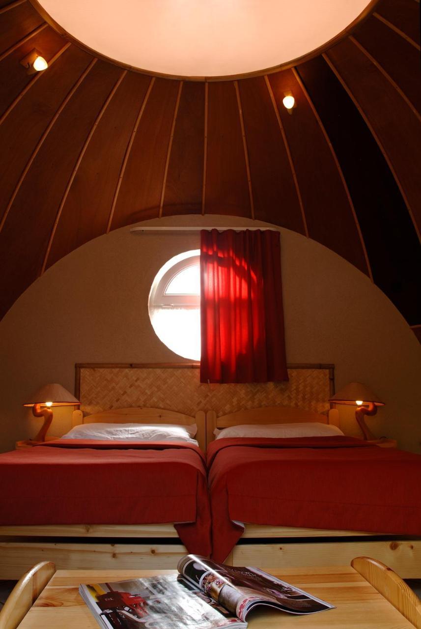 Nautilus Etterem Es Panzio Hotel Dabas Екстериор снимка